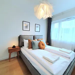 https://river-side-gdask.gdanskhotel.org