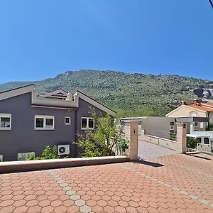 Apartament Josip, Žrnovnica